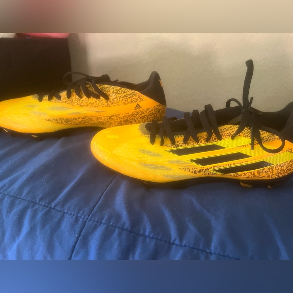 Soccer cleats